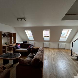 Prodej bytu 3+1 86 m² Praha