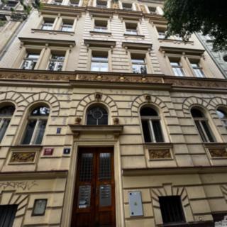 Pronájem bytu 2+1 63 m² Praha, Estonská