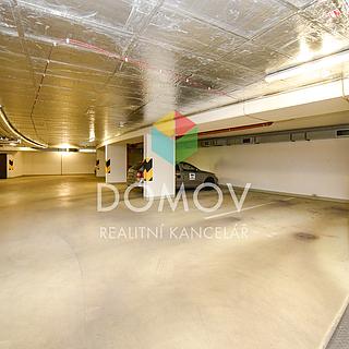 Pronájem parkovacího místa 1300 m&sup2; Beroun