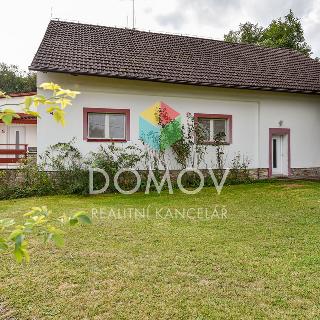 Pronájem rodinného domu 100 m² Třebotov