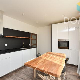 Pronájem bytu 1+kk a garsoniéry 34 m² Beroun, V Hlinkách