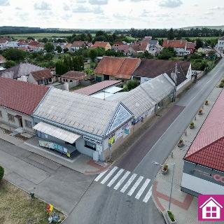 Prodej obchodu 384 m² Březí, Hlavní