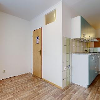 Prodej bytu 2+1 61 m² Břeclav, Budovatelská