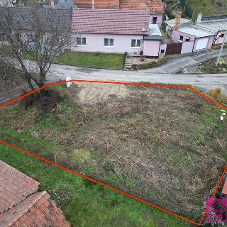 Prodej stavební parcely 394 m² Klobouky u Brna, 