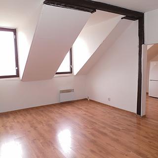Pronájem bytu 1+1 39 m² Karlovy Vary