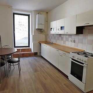 Prodej rodinného domu 750 m&sup2; Březová