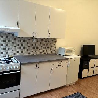 Pronájem bytu 2+kk 43 m² Praha, U Santošky