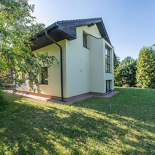 Pronájem rodinného domu 120 m&sup2; Roztoky