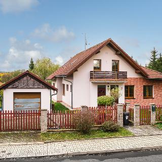 Pronájem bytu 4+kk 134 m² Karlovy Vary, Kpt. Malkovského