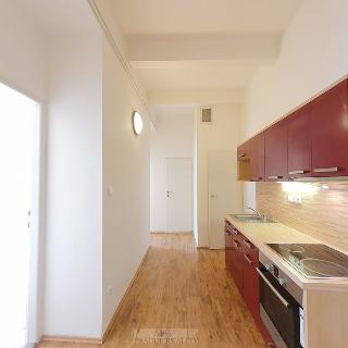 Pronájem bytu 2+kk 61 m² Praha, Bělehradská