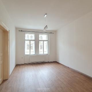 Pronájem bytu 2+1 78 m² Praha, Hartigova