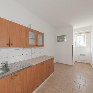 Pronájem bytu 1+1 31 m² Doksy, Lidická