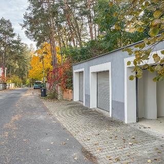 Pronájem garáže 23 m² Doksy, Lázeňský vrch