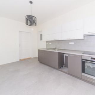 Pronájem bytu 2+1 80 m² Mladá Boleslav, Bezručova