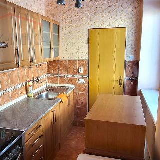 Prodej bytu 3+1 80 m² Jesenný