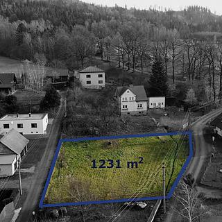 Prodej stavební parcely 1233 m&sup2; Hrádek