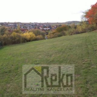 Prodej stavební parcely 1689 m&sup2; Králův Dvůr