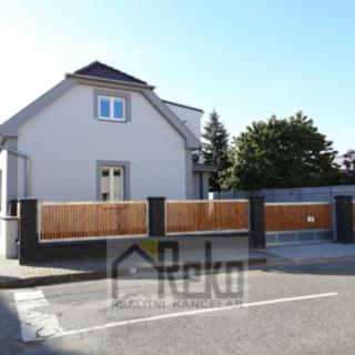 Pronájem bytu 2+kk 58 m² Beroun