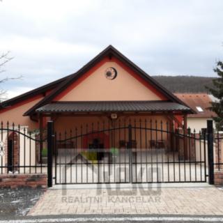 Pronájem bytu 1+kk, garsoniery 28 m² Vinařice