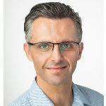  Marek Lindauer
