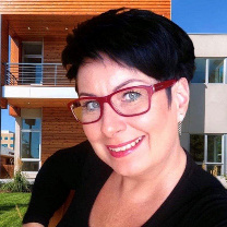  Alena Lužná