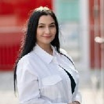  Nikola Cinertová