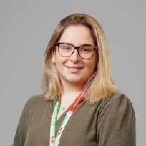  Anna Fléglová