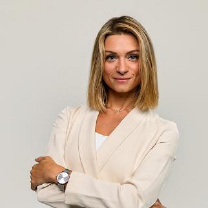  Oleksandra Sharnova