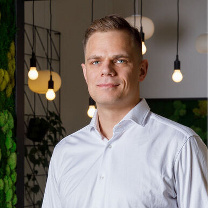  Filip Komorous