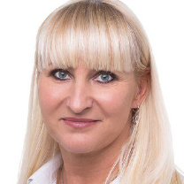  Lenka Supová