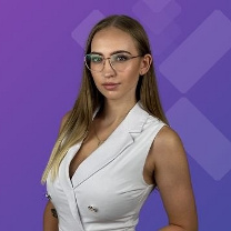  Sandra Strnadová