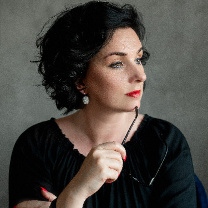 Mgr. Hana JANOŠŤÁKOVÁ M.R.E.