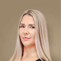  Nell Kadlecová