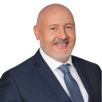  Ronald Majer