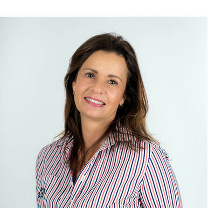  Eva Ilijazi