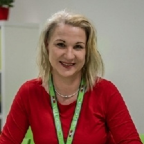  Eva Kapiasová