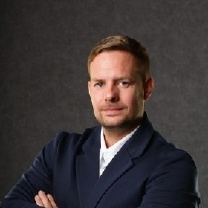  Michal Schneider