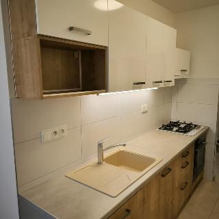 Prodej bytu 3+1 66 m² Postoloprty, Jiráskovo náměstí