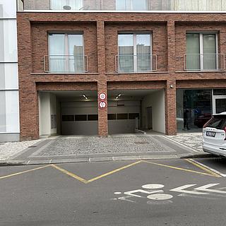 Pronájem parkovacího místa 15 m² Praha
