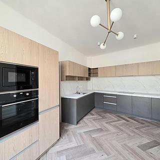 Pronájem bytu 3+1 126 m² Praha Nové Město, Karlovo náměstí