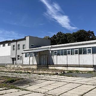 Pronájem skladu 768 m² Libušín