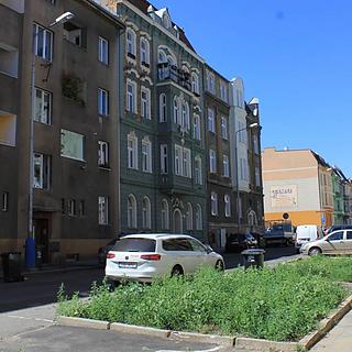 Pronájem bytu 3+kk 75 m&sup2; Teplice