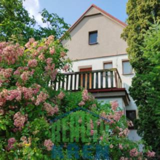 Prodej rodinného domu 250 m² Nečín