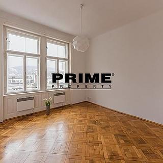 Pronájem bytu 1+kk, garsoniery 32 m² Praha