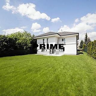 Pronájem rodinného domu 270 m&sup2; Praha