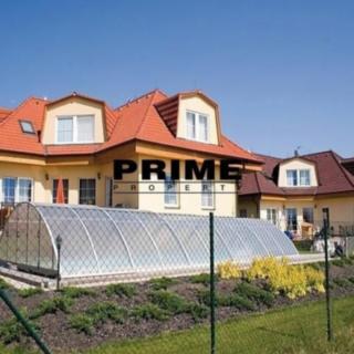 Pronájem rodinného domu 255 m² Praha Lysolaje, Nad Helmrovkou