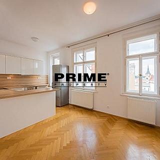 Pronájem kanceláře 73 m² Praha