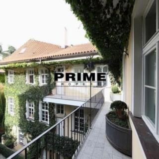 Pronájem bytu 4+1 170 m² Praha Malá Strana, Vlašská
