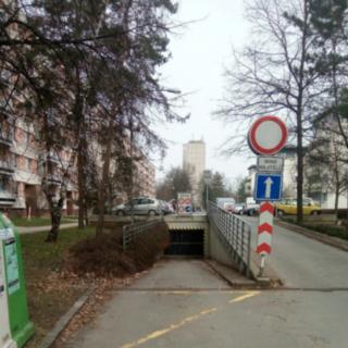Pronájem parkovacího místa 6 m² Hradec Králové Pražské Předměstí, Jungmannova