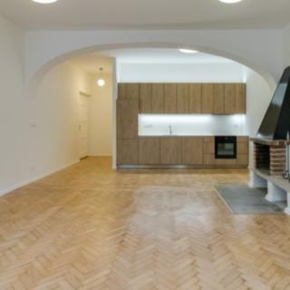 Pronájem bytu 1+kk a garsoniéry 49 m² Praha Karlín, Křižíkova